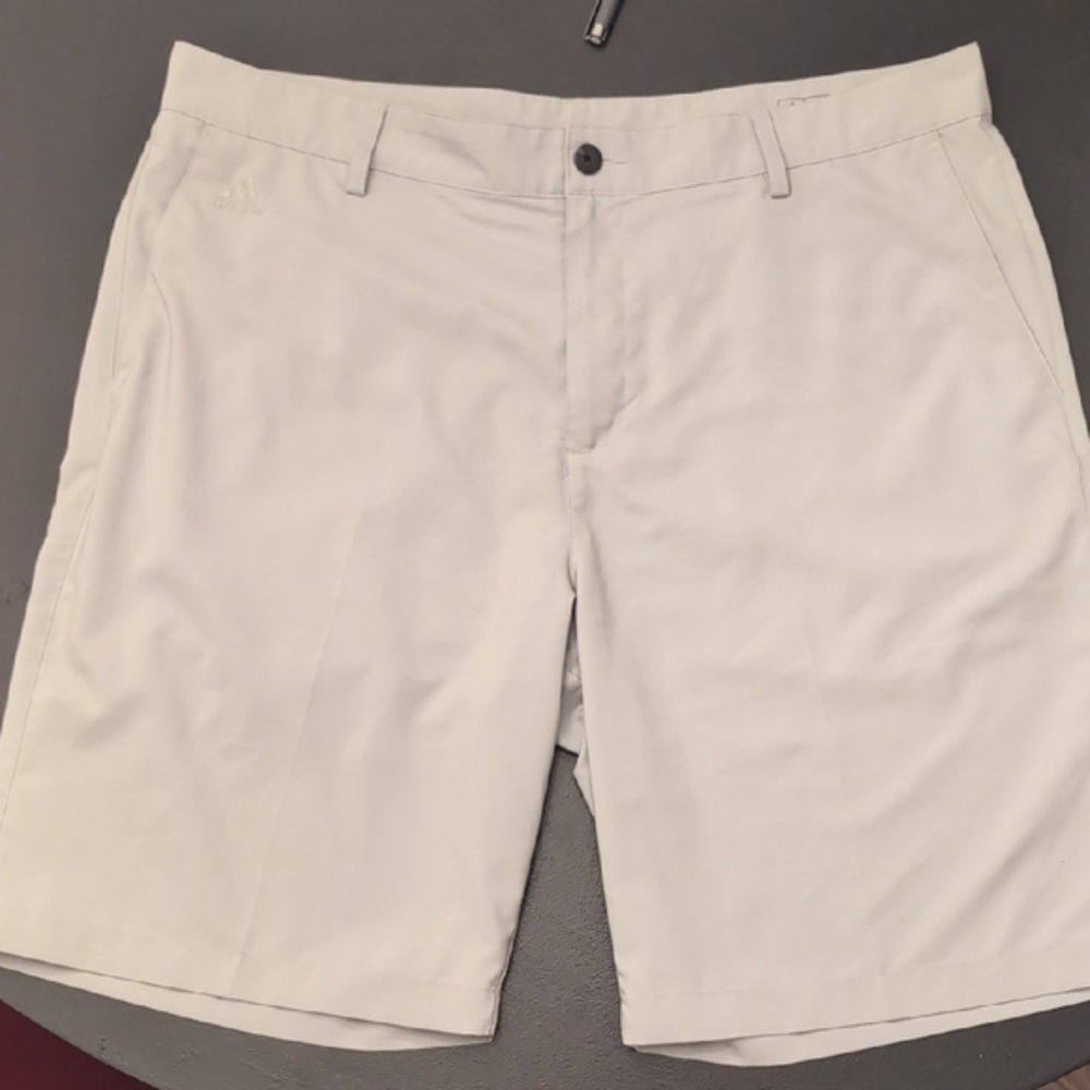 Adidas Men's Light Grey Climalite Shorts Size 38